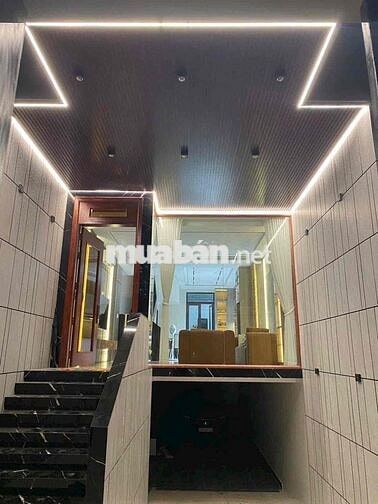 Cho thuê nhà nguyên căn 4pn 5wc mặt tiền quận 7
