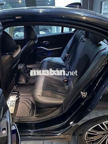 BMW 3 Series 2022 330i M Sport - 18000 km Bank 90%