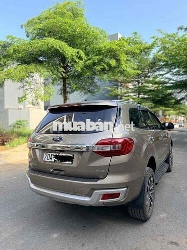 Ford Everest 2020 Titanium 2.0L 4x4 AT full xe zin