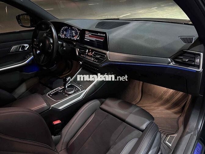 BMW 3 Series 2022 330i M Sport - 18000 km Bank 90%