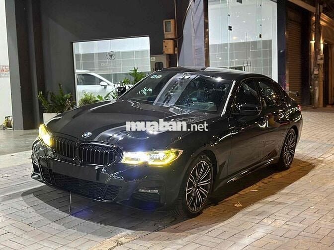 BMW 3 Series 2022 330i M Sport - 18000 km Bank 90%
