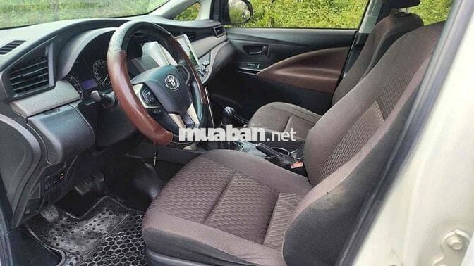 Toyota Innova 2021 2.0E - 11000 km