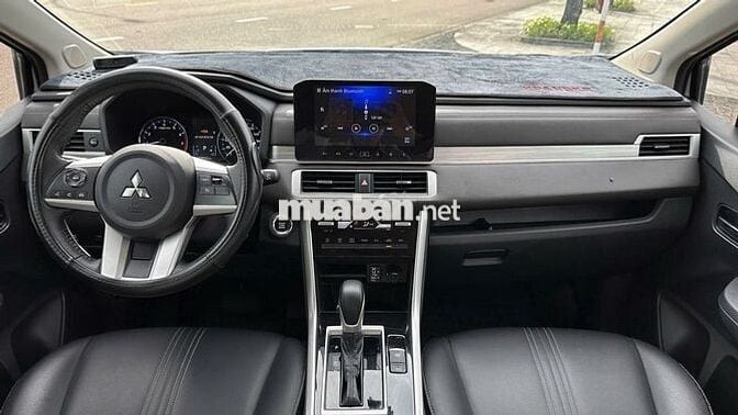 Mitsubishi Xpander 2024 Premium 1.5 AT - 0 km