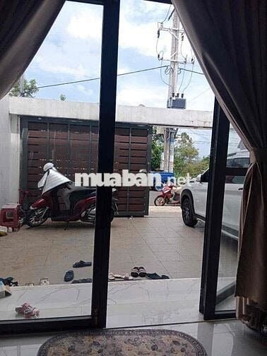 Nhà trung tâm Bảo Lộc 4 phòng ngủ đường lớn ngay chợ cá Hà Giang