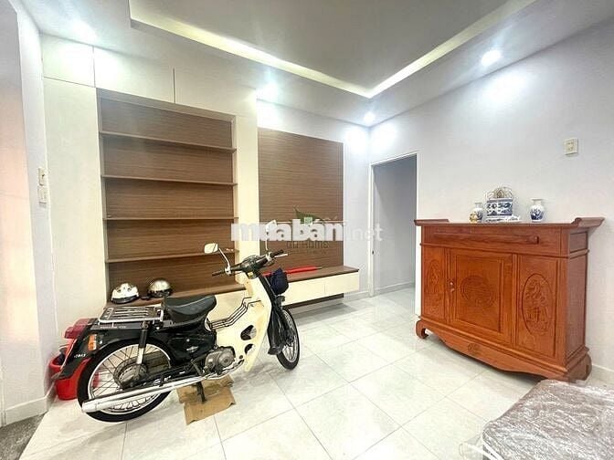 NHÀ CẤP 4  2 PHÒNG NGỦ Ở BẮC NHA TRANG GIÁ 8 TRIỆU/ THÁNG