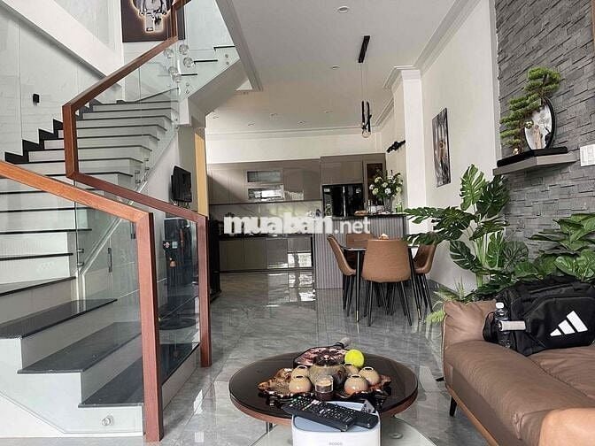 Nhà hiện đại trung tâm Tp.Bảo Lộc Full thổ cư Hàng hiếm 2 oto né nhau