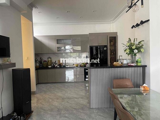 Nhà hiện đại trung tâm Tp.Bảo Lộc Full thổ cư Hàng hiếm 2 oto né nhau
