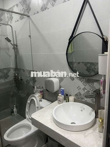 Nhà 1 trệt 3 lầu full nội thất đẹp lung linh đường số 8 BHH B