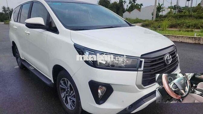 Toyota Innova 2021 2.0E - 11000 km