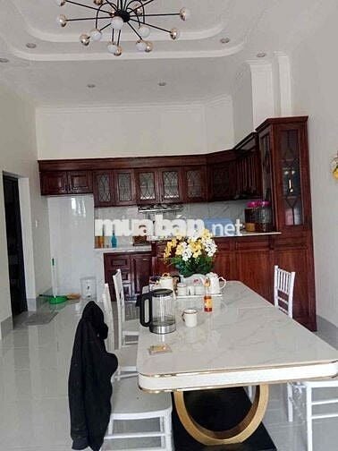 Nhà trung tâm Bảo Lộc 4 phòng ngủ đường lớn ngay chợ cá Hà Giang