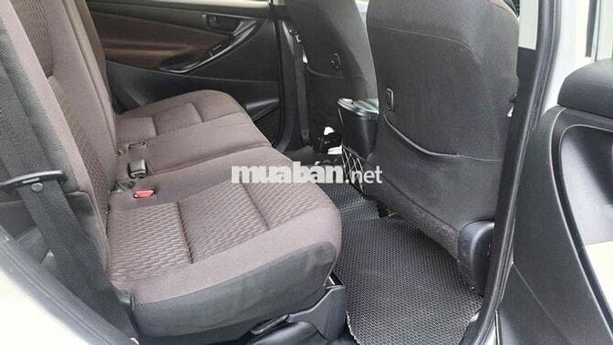 Toyota Innova 2021 2.0E - 11000 km
