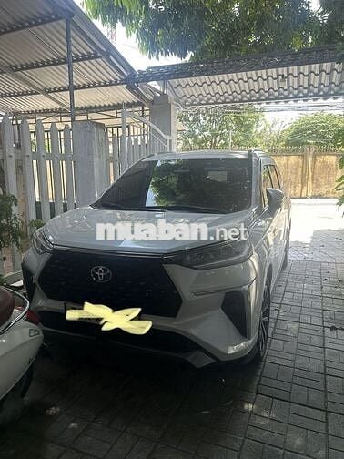 Toyota Veloz Cross 2023  - 140000 km