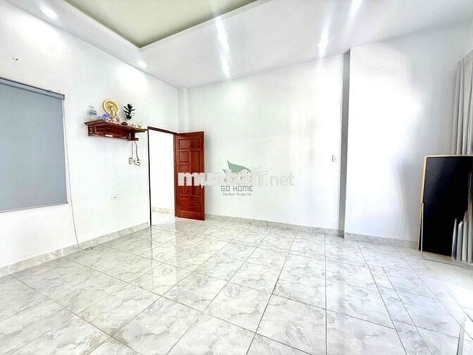 NHÀ Ở KINH DOANH 3 TẦNG GIÁ 12 TRIỆU/THÁNG