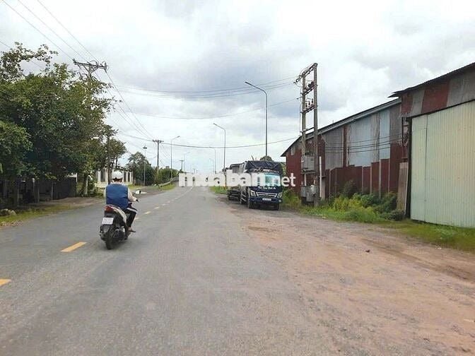 Siêu phẩm, 1000m2 đất mặt tiền xe cont 833 chỉ 3 tỷ