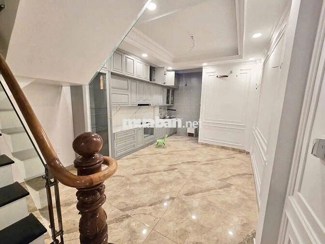 SIÊU PHẨM ĐƯỜNG THỜI TRANG-489B Huỳnh Văn Bánh, P13, PN, 5x18m, 4 tầng
