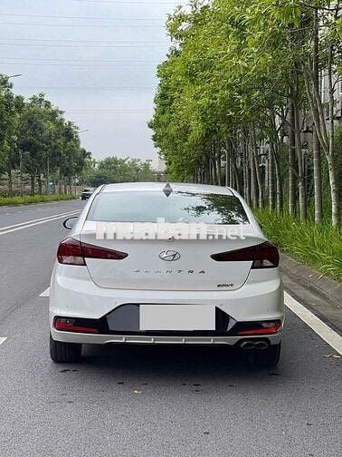 Elantra sản xuất 2019 AT bản 1.6 spot odo 8.3 vạn