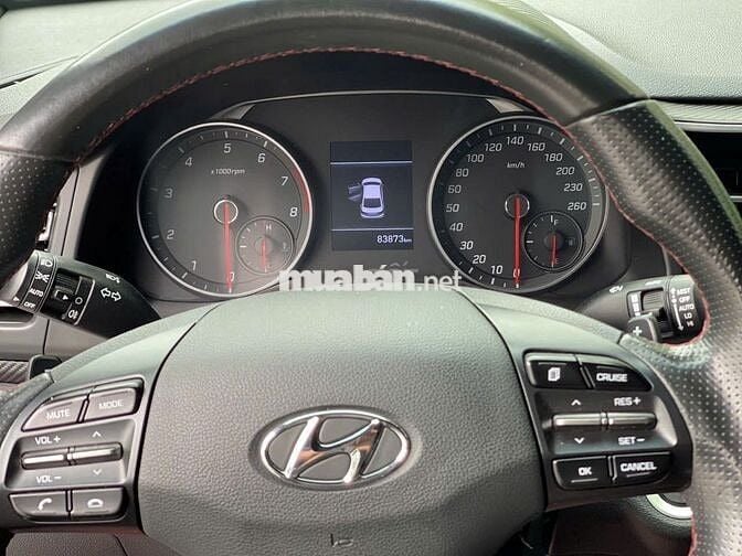 Elantra sản xuất 2019 AT bản 1.6 spot odo 8.3 vạn