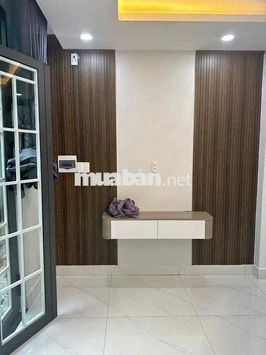 NHÀ MỚI ĐẸP 3 LẦU 3 PHÒNG - HẺM THÔNG - GIÁ CHỈ HƠN 4T