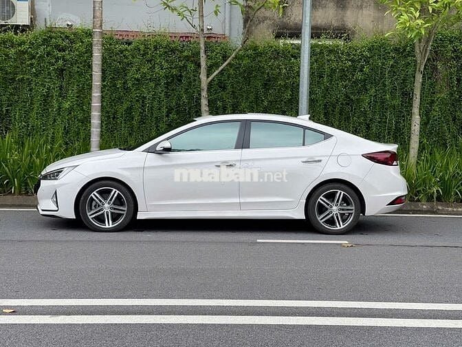 Elantra sản xuất 2019 AT bản 1.6 spot odo 8.3 vạn