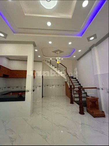 3 tầng đúc BTCT- Cần Giuộc, Long An- sổ sẵn công chứng liền, hỗ trợ NH