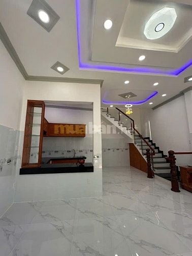 3 tầng đúc BTCT- Cần Giuộc, Long An- sổ sẵn công chứng liền, hỗ trợ NH
