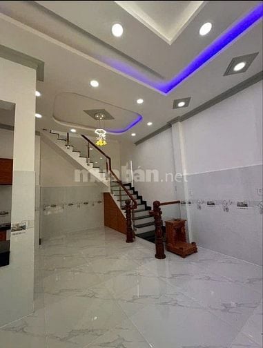 3 tầng đúc BTCT- Cần Giuộc, Long An- sổ sẵn công chứng liền, hỗ trợ NH