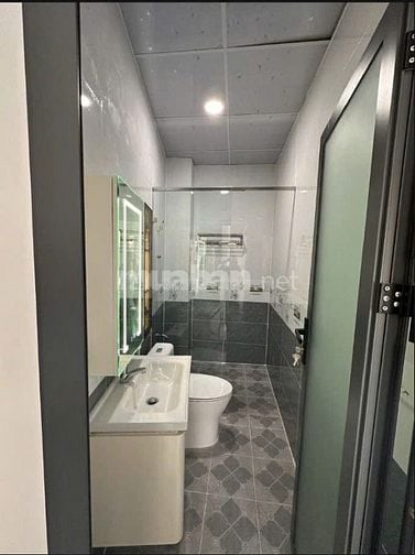 3 tầng đúc BTCT- Cần Giuộc, Long An- sổ sẵn công chứng liền, hỗ trợ NH