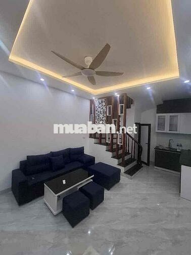 Bán nhà phố Vĩnh Hưng - Ô tô đỗ cổng - Nhà 5 tầng - 3PN. Giá: 6,7 tỷ Bán nhà phố Vĩnh Hưng - Ô tô đỗ cổng - Nhà 5 tầng - 3PN. Giá: 6,7 tỷ