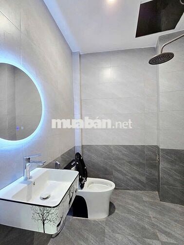 Nhà mới xây :+diện tích 32m2, diện tích sử  dụng 64m2 gồm 1pk,2pn,2nvs