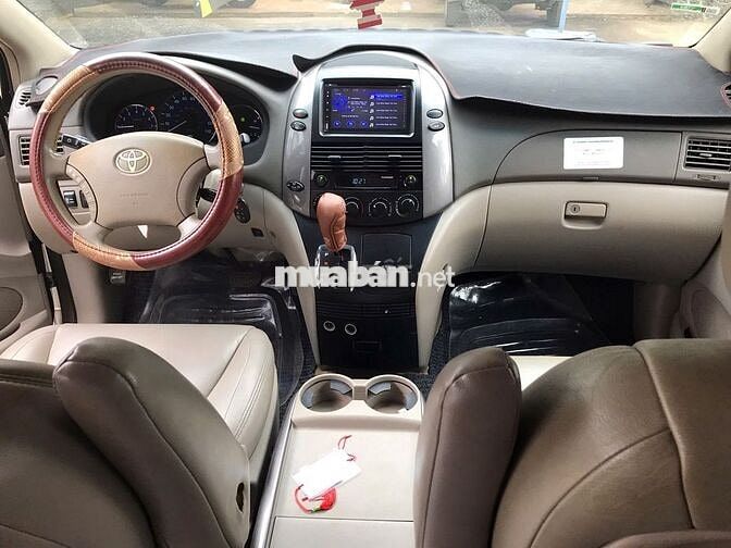 Toyota Sienna 2008  - odo 100.000