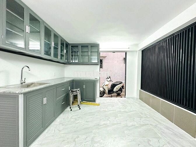 LÊ VĂN SỸ-PHÚ NHUẬN,4 TẦNG,50M2,NHÀ 3 MẶT THOÁNG,CHỈ HƠN 8T