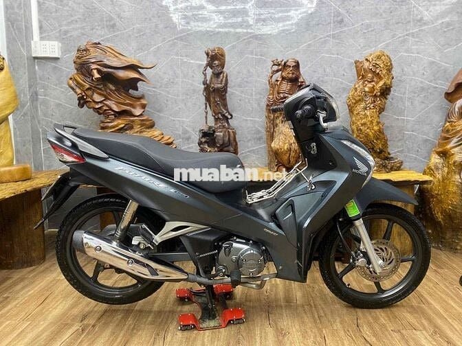 👉Future Led 2022 biển SG máy nguyên zin