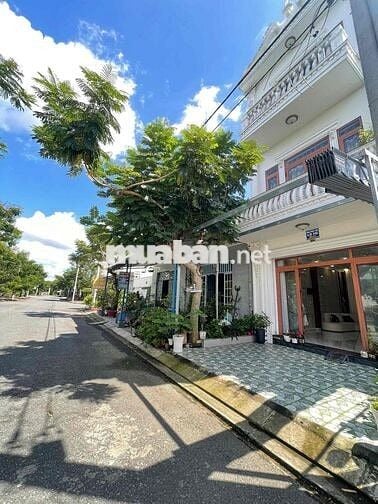 BÁN NHÀ, CẦN GIUỘC GIÁP BÌNH CHÁNH  - NHÀ PHỐ ĐỒNG BỘ ĐƯỜNG NHỰA 10M