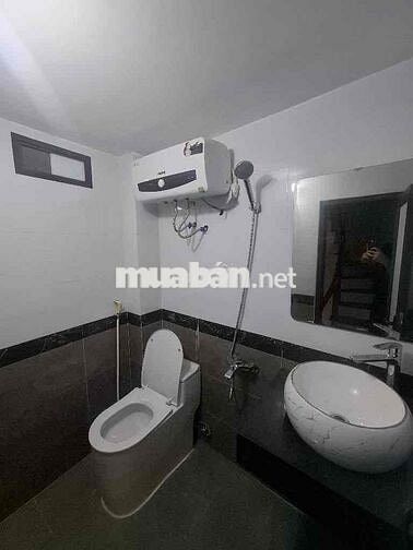 Bán nhà phố Vĩnh Hưng - Ô tô đỗ cổng - Nhà 5 tầng - 3PN. Giá: 6,7 tỷ