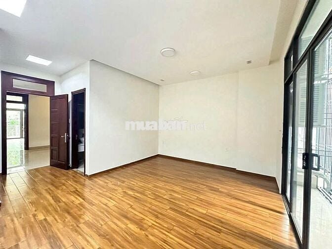 NHÀ ĐƯỜNG SƯ VẠN HẠNH DIỆN TÍCH: 5X20M TRỆT 3 LẦU CHO THUÊ