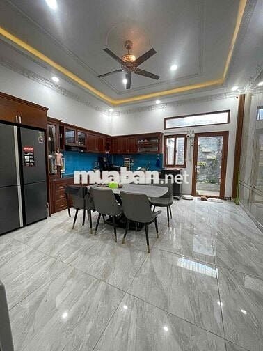 BÁN NHÀ, CẦN GIUỘC GIÁP BÌNH CHÁNH  - NHÀ PHỐ ĐỒNG BỘ ĐƯỜNG NHỰA 10M