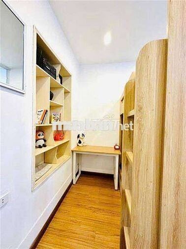 BÁN NHÀ TẬP THỂ PHỐ THÁI THỊNH THÁI HÀ DT 62M.