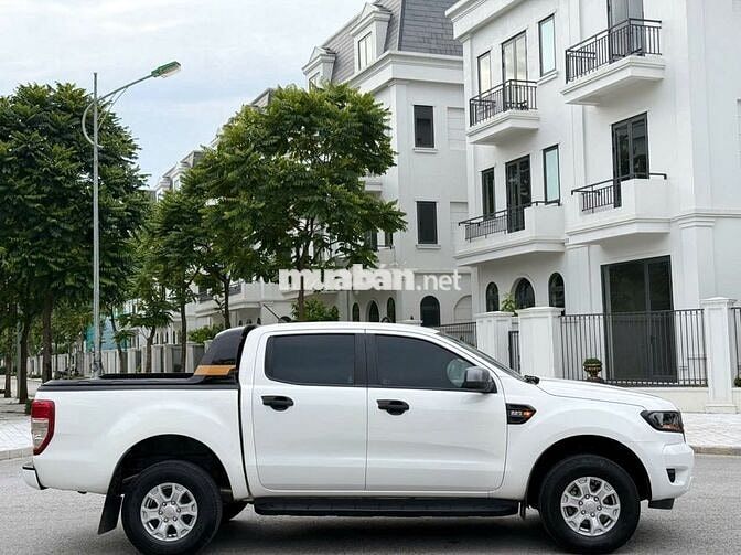 Ford Ranger XLS sản xuất 2020 AT bản 2.2 nhập khẩu