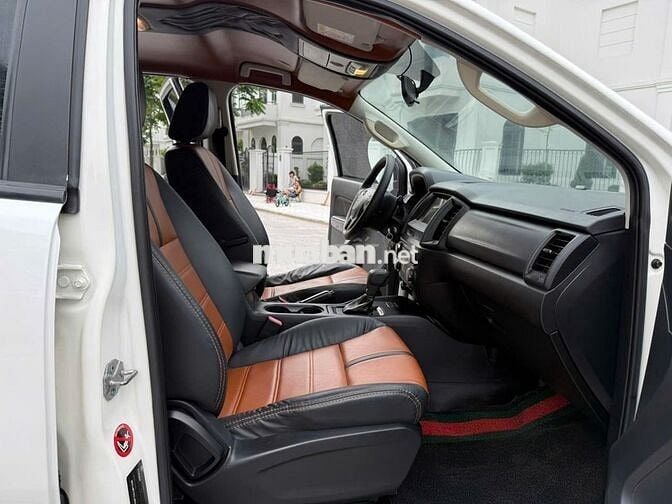 Ford Ranger XLS sản xuất 2020 AT bản 2.2 nhập khẩu