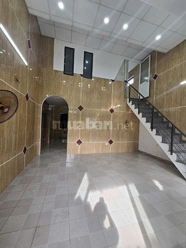Bán nhà kiên cố gác đúc kiệt 956 Trường Chinh Căn nhà giá tốt duy nhất