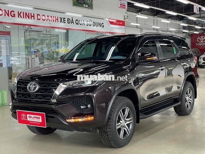 Toyota Fortuner 2020 2.4G 4x2 AT - 1 chủ đi ít