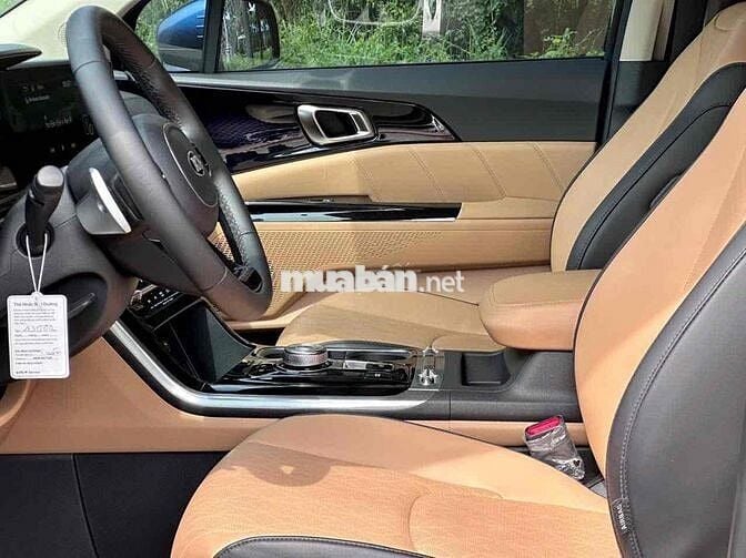 Kia Carnival 2021 2.2D Premium 8 chỗ - 39000 km