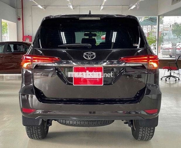 Toyota Fortuner 2020 2.4G 4x2 AT - 1 chủ đi ít