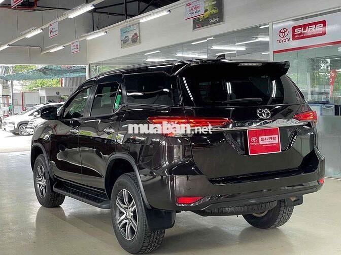 Toyota Fortuner 2020 2.4G 4x2 AT - 1 chủ đi ít