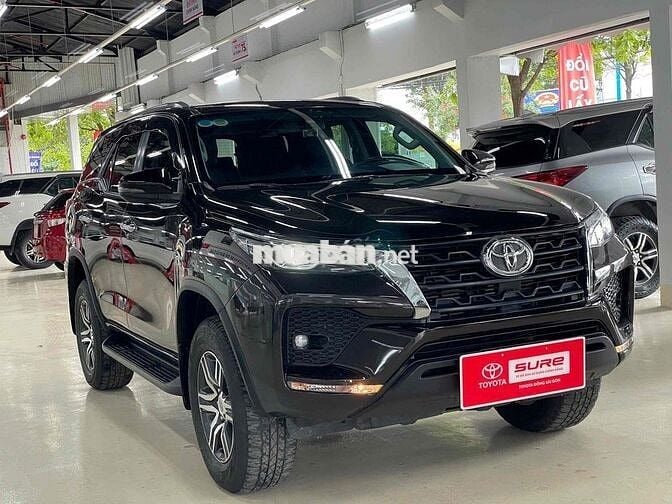 Toyota Fortuner 2020 2.4G 4x2 AT - 1 chủ đi ít