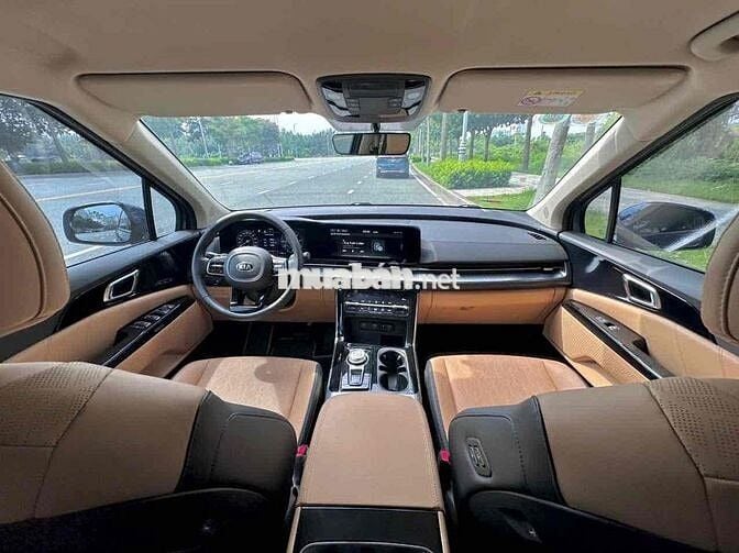 Kia Carnival 2021 2.2D Premium 8 chỗ - 39000 km