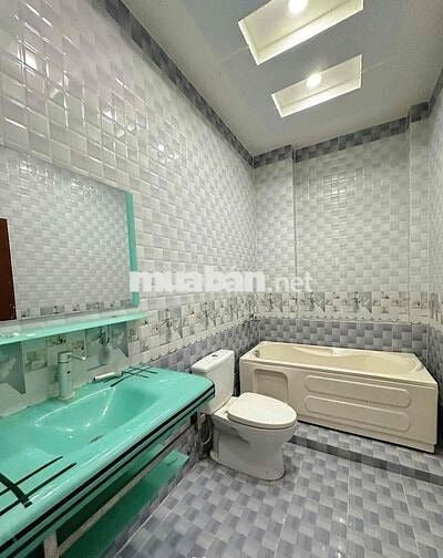 Cho thuê nhà 2 lầu kdc hồng phát gần đại học nam cần thơ giá 15 triệu