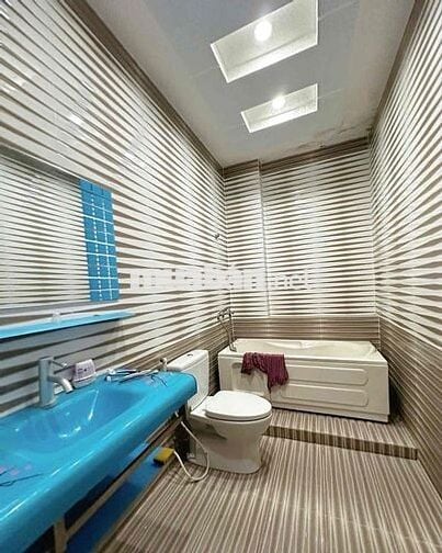 Cho thuê nhà 2 lầu kdc hồng phát gần đại học nam cần thơ giá 15 triệu