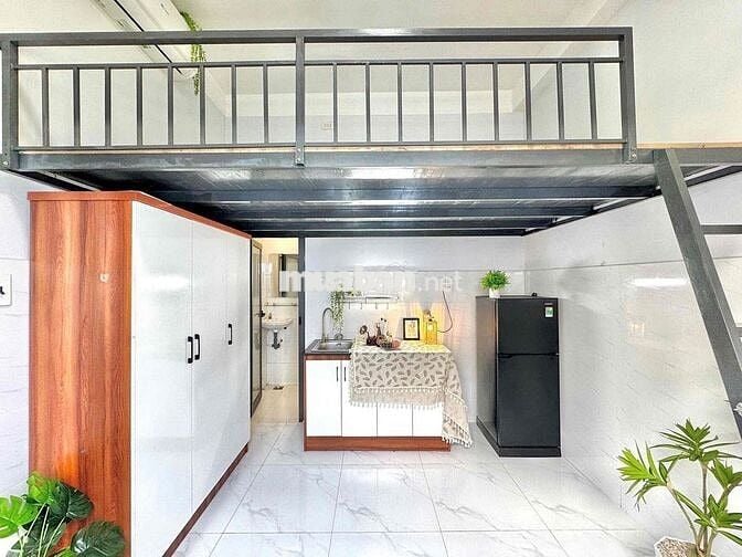 Cho thuê Duplex full nội thất cửa sổ lớn Gần Công Viên Làng Hoa