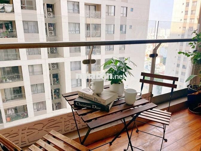 Bán căn hộ văn phòng The Gold View - Bến Vân Đồn - 2PN 70m2 - Nhà đẹp